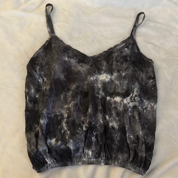 Juniors Crocheted trim banded tank top - Picture 5 of 9